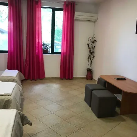 Apartment Нощувки Шумен *