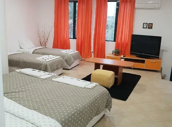 Нощувки Шумен Apartment