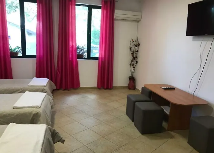 Apartment Нощувки Шумен *